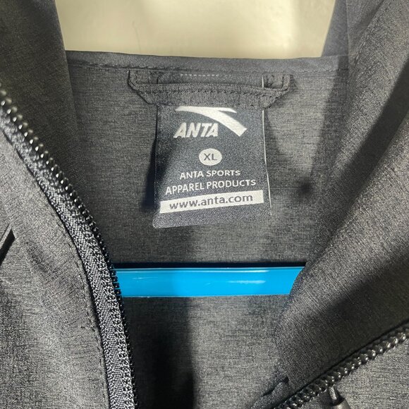 Anta Sports Apparel Black Golf Jacket Women's XL Name Thompson on Front! - Picture 4 of 6